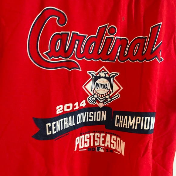 Brand new Cardinal T shirt from 2014 Central Division Champions. NWT. - Picture 3 of 5